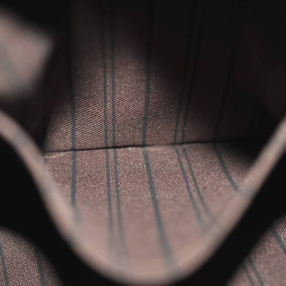 Audacieuse GM Shoulder Bag Empriente Shoulder Bag - Picture 9 of 9